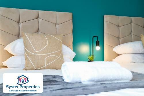 Watkin Heights- 5 Bed Lovely Home/ Groups/work /families