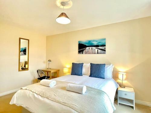 Spacious Coastal Retreat Free Parking