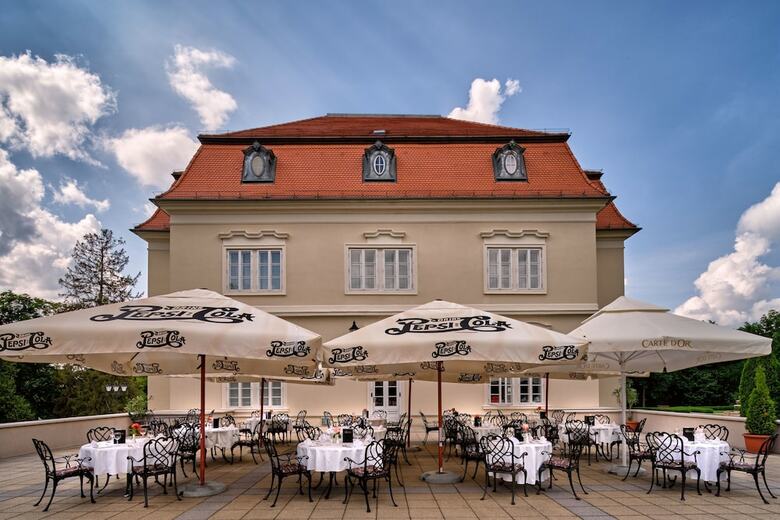 La Contessa Castle Hotel