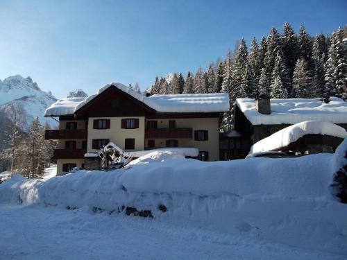 Hotel Albergo Nuoitas