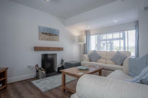 Coastland Cottage - 2 Bedroom Cottage - Manorbier