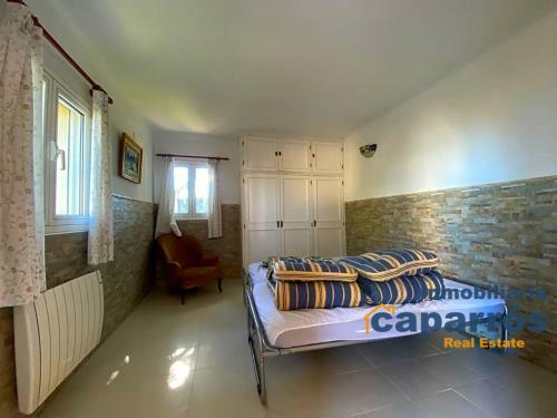 Chalet Con Piscina En Moj�car Playa