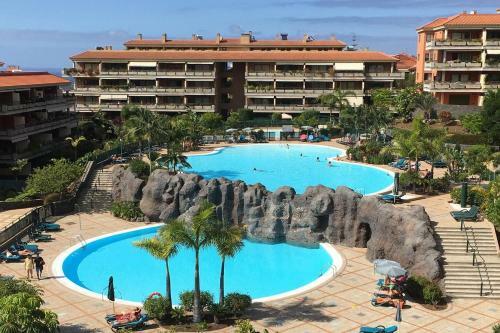 Apartamento Amplio �tico Con Terraza, Piscina Y Tv49 4k