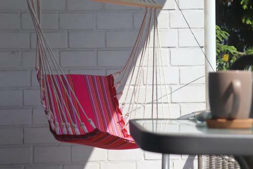 Cozy Apartment Mit Sonnenterrasse, Ofen & Netflix