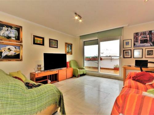 Modern Apartment In Roquetas De Mar With Garden