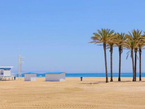 Modern Apartment In Roquetas De Mar With Garden