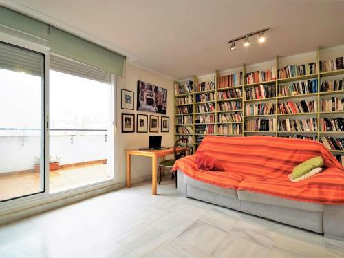 Modern Apartment In Roquetas De Mar With Garden