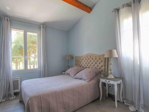 Spacious Holiday Home In Grimaud With Large Garden