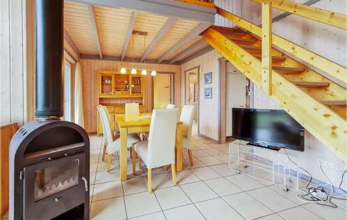 Nice Home In Rechlin With Sauna, Wifi And 2 Bedrooms