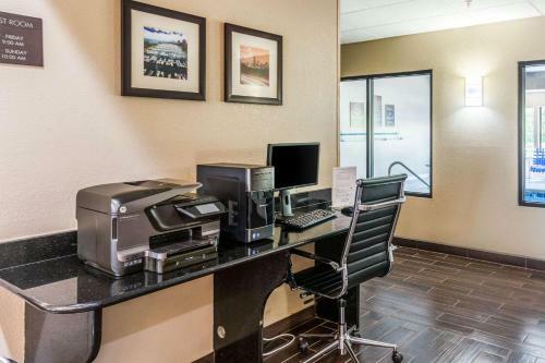 Hotel Baymont Inn & Suites - North Aurora