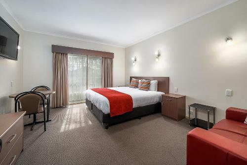 Heritage Motor Inn