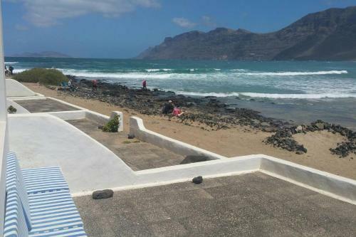 Playa De Caleta De Famara
