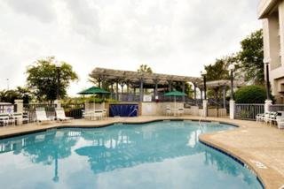 Hotel Quality Suites Convention Center