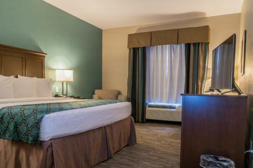 Heritage Place Hotel And Suites