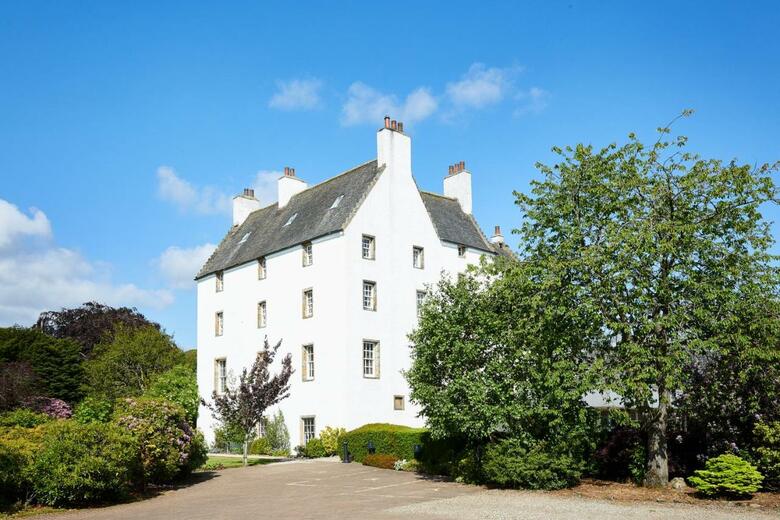 Hotel Macdonald Houstoun House