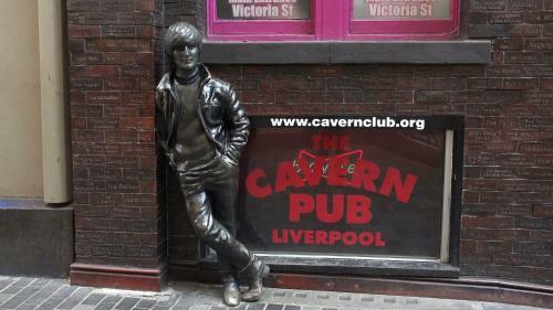 Sidemersey Livings - Two-bedroom Ground-floor Apartment