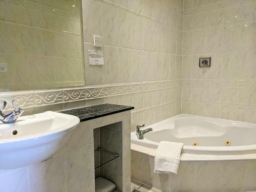 The Wildings Hotel & Tudno's Restaurant