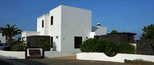 Home Casa Sue�o In The Village Of Mala