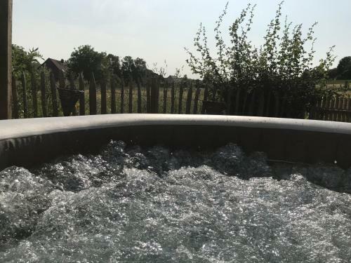 Hostal Les Charmes Du Petit Pr�