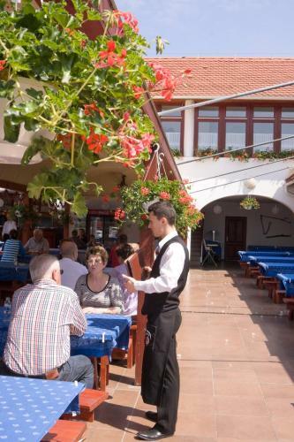 Bed & Breakfast Feh�rt�i Hal�szcs�rda �s Panzi�