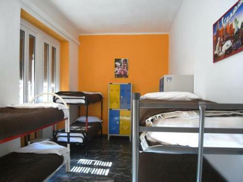 Hostel California