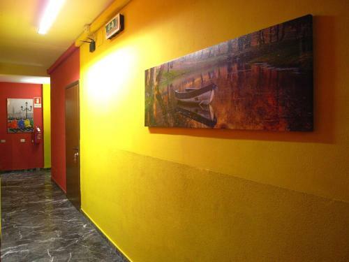 Hostel California