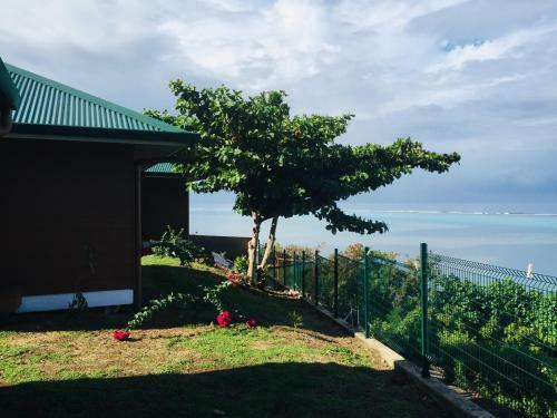 Bed & Breakfast Fare Anuanua