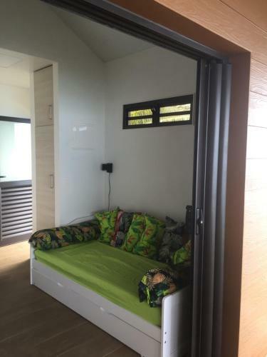 Bed & Breakfast Fare Anuanua