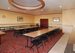 Hotel Comfort Suites Palestine