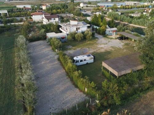 Berat Caravan Camping