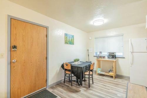 Hostal Centrally Located Coffee Bar And Comfort