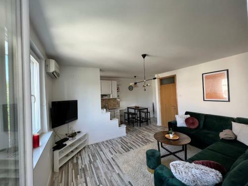 Apartment Near Old Town