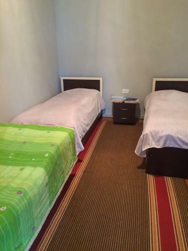 Hostal Tatev Emma B&B