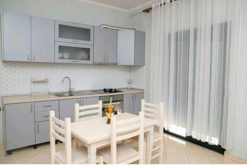 Apartamento Lovely 2 Bedroom Condo