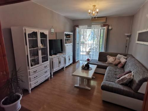 Comfort Apartment With Garage Aria