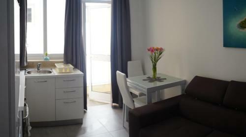 Wonderful Apartments With Shared Jacuzzi And Panorama Rooftop