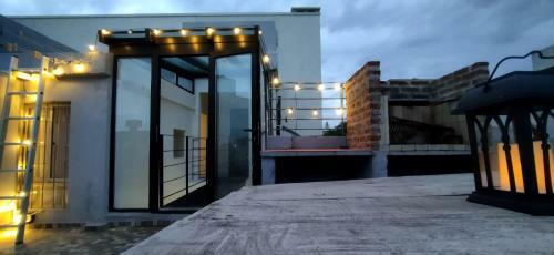 House With Large Terrace And Jacuzzi