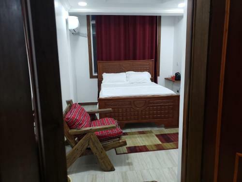 Hostal Cwt Building