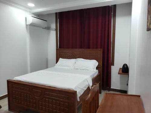 Hostal Cwt Building
