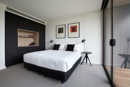 Hotel Accommodation @ Curlewis