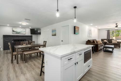 3 Bdrm Near Spring Training & Golf W/ Pool & Games