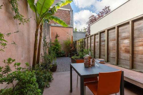 Sunny And Spacious Duplex Apartment On Top Location In Gent