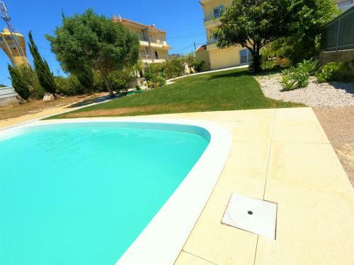 Caparica Traditional V4 Duplex Apartment With Pool Charneca Da Caparica Lisboa