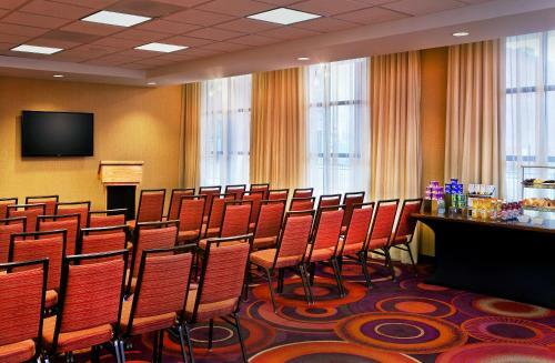 Hotel Courtyard By Marriott Syracuse Downtown At Armory Square