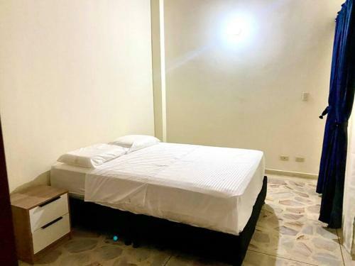 Casa Con Parking Y Terraza En Sector Exclusivo
