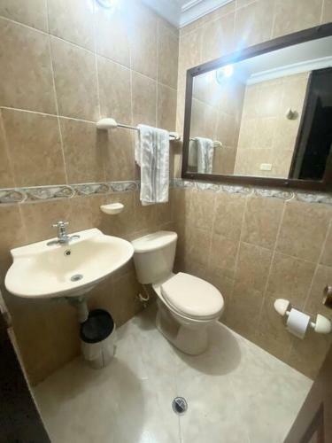 Casa Con Parking Y Terraza En Sector Exclusivo