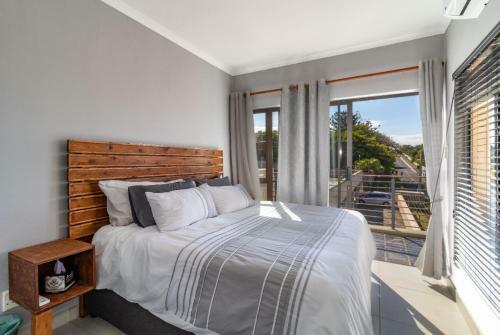 Cozy All-in-one Ocean View Apartment