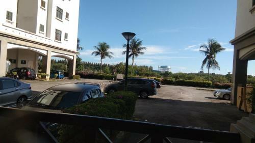 Hotel Oyo Home 90533 Nomadic Town Condo