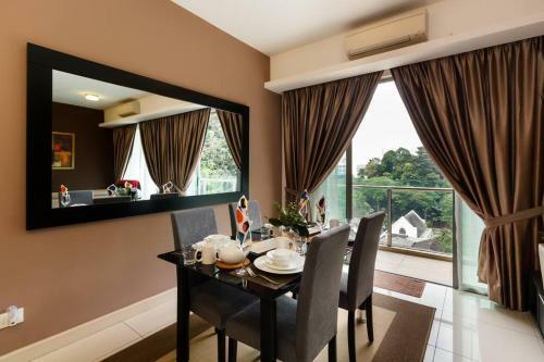 Apartamento Cozy Spacious 2br Bukit Bintang With Lush Greenery