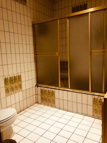 Ocean Front Antique House, Private Beach!